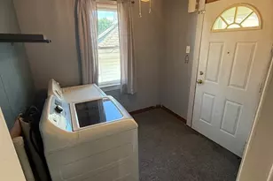 203 E 4th St, Depue, IL 61322 - Photo 12