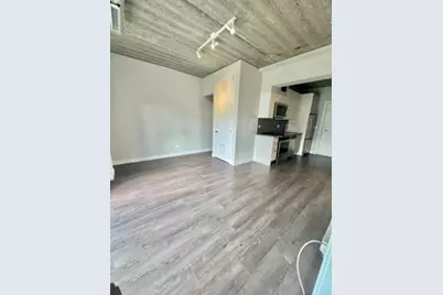 2407 W Eastwood Avenue #303, Chicago, IL 60625 - Photo 12