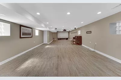 1915 Dewey Avenue, Evanston, IL 60201 - Photo 16