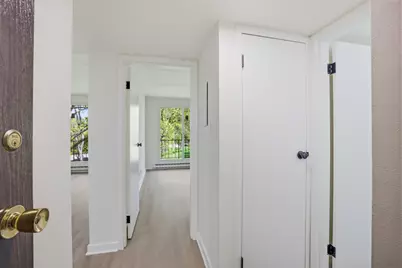 255 S West Avenue #310, Elmhurst, IL 60126 - Photo 2