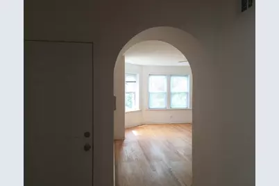 6429 N Claremont Avenue #2, Chicago, IL 60645 - Photo 6