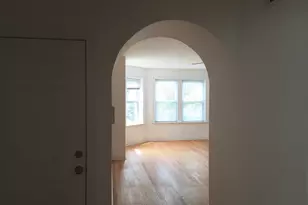 6429 N Claremont Ave, Chicago, IL 60645 - Photo 6