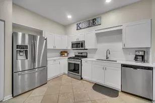 367 Emerald Ln, Algonquin, IL 60102 - Photo 8