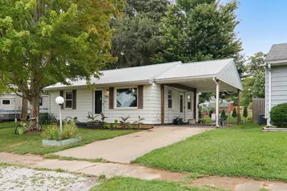 205 N Orchard Street, Mackinaw, IL 61755 - Photo 1