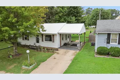 205 N Orchard Street, Mackinaw, IL 61755 - Photo 2