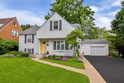 541 Park Row, Glen Ellyn, IL 60137 - Photo 1