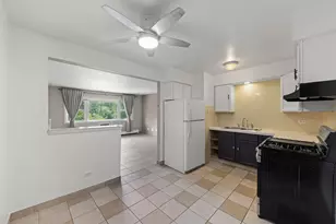 255 E Oak St, Addison, IL 60101 - Photo 10
