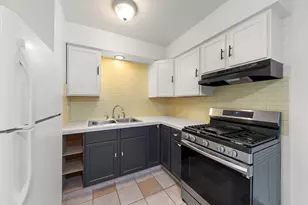 255 E Oak St, Addison, IL 60101 - Photo 8