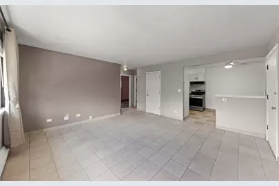 255 E Oak Street #12, Addison, IL 60101 - Photo 4