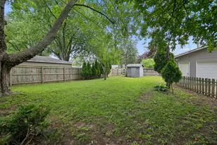 660 Jonette Ave, Bradley, IL 60915 - Photo 4