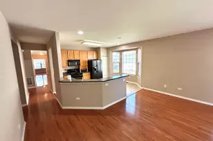 21214 Lily Lake Ln, Crest Hill, IL 60403 - Photo 8