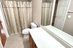 21214 Lily Lake Ln, Crest Hill, IL 60403 - Photo 10