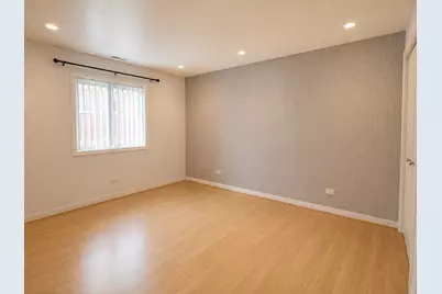 8230 Elmwood Avenue #304, Skokie, IL 60077 - Photo 18