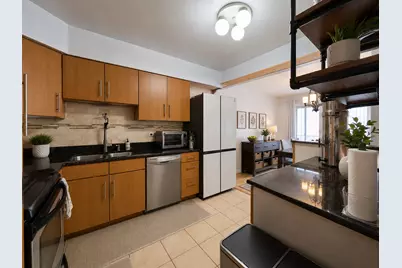 8230 Elmwood Avenue #304, Skokie, IL 60077 - Photo 10