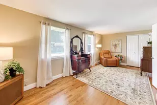 1424 Bates Ln, Schaumburg, IL 60193 - Photo 16
