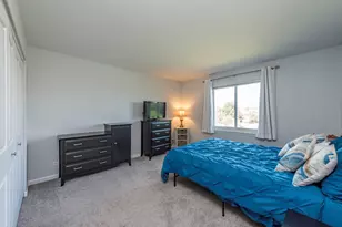 301 English Ln, Winthrop Harbor, IL 60096 - Photo 28