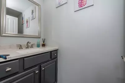 301 English Lane, Winthrop Harbor, IL 60096 - Photo 18