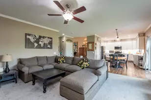 301 English Ln, Winthrop Harbor, IL 60096 - Photo 16