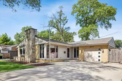258 S Boyd Avenue, Elmhurst, IL 60126 - Photo 2