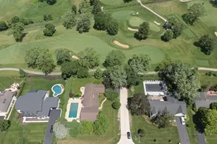1500 W Blackhawk Dr, Mount Prospect, IL 60056 - Photo 1