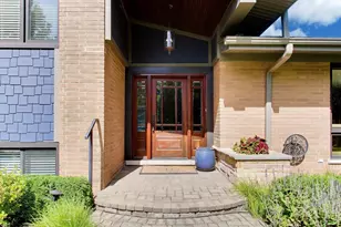 1500 W Blackhawk Dr, Mount Prospect, IL 60056 - Photo 6