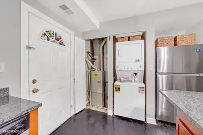 6254 N Bell Avenue #T, Chicago, IL 60659 - Photo 4