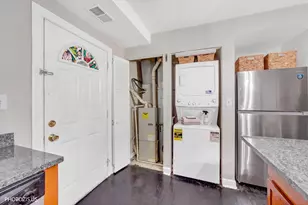 6254 N Bell Ave, Chicago, IL 60659 - Photo 4