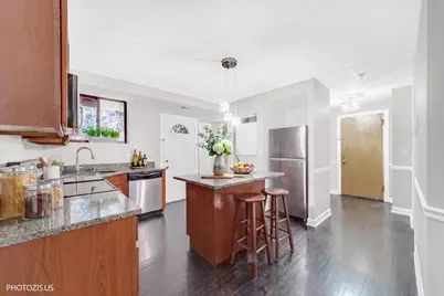 6254 N Bell Avenue #T, Chicago, IL 60659 - Photo 2