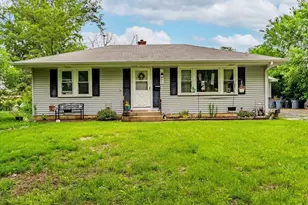 405 N Iowa Ave, Villa Park, IL 60181 - Photo 1