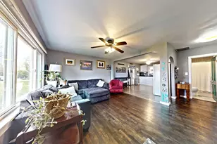 829 Old Route 47 Rd, Monticello, IL 61856 - Photo 2