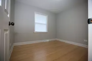 4951 Howard St, Skokie, IL 60077 - Photo 12