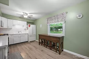 6735 Country Ln, Rockford, IL 61109 - Photo 6