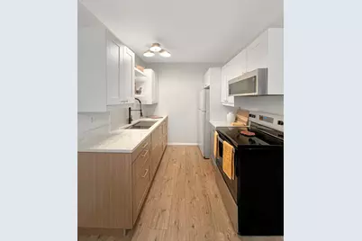 124 N Whistler Avenue #B8, Freeport, IL 61032 - Photo 16