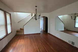 7124 S Troy Ave, Chicago, IL 60629 - Photo 2