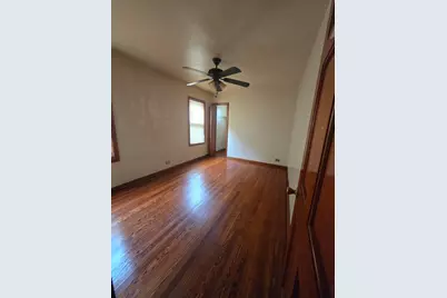 7124 S Troy Avenue, Chicago, IL 60629 - Photo 4