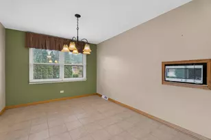 7305 Summit Rd, Darien, IL 60561 - Photo 12