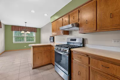 7305 Summit Road, Darien, IL 60561 - Photo 10