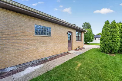 7305 Summit Road, Darien, IL 60561 - Photo 48