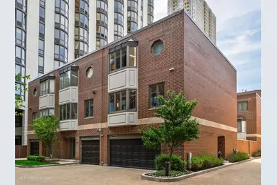 1740 N Clark Street #1724, Chicago, IL 60614 - Photo 1