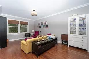 21 N Herbert Rd, Riverside, IL 60546 - Photo 2