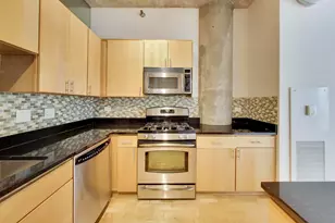 700 N Larrabee St, Chicago, IL 60654 - Photo 6