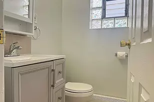 6911 N Ridge Blvd, Chicago, IL 60645 - Photo 6