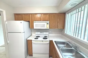 330 N Carter St, Palatine, IL 60067 - Photo 6