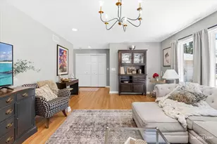 636 S Rd, Lisle, IL 60532 - Photo 8