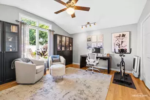 636 S Rd, Lisle, IL 60532 - Photo 6