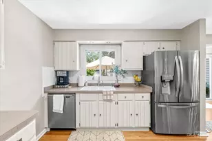 636 S Rd, Lisle, IL 60532 - Photo 10