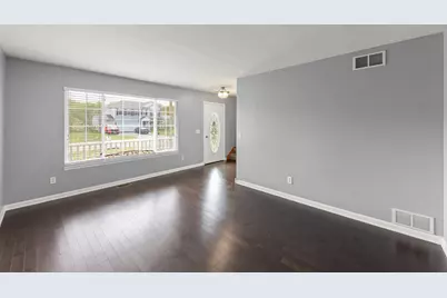 905 Churchill Drive, Plano, IL 60545 - Photo 12