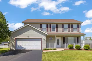 905 Churchill Dr, Plano, IL 60545 - Photo 1