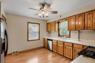 9550 S Hoyne Ave, Chicago, IL 60643 - Photo 12