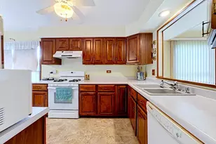 [Address not provided], Crystal Lake, IL 60014 - Photo 20